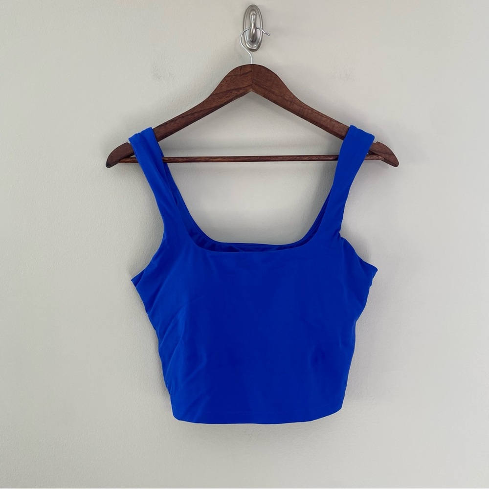 Athleta Transcend Square Neck Crop Sports Bra A-C | Size M | Color: Breaker